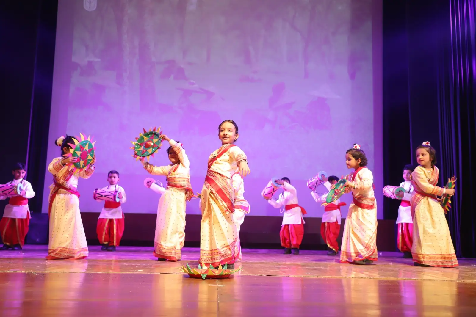 Satrangi Bharat: Shades of India