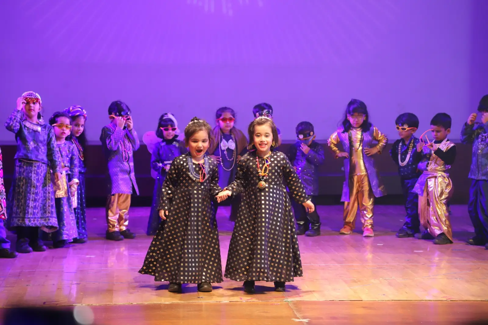 Satrangi Bharat: Shades of India